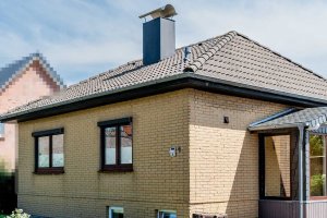Kleines Einfamilienhaus mit zwei Garagen  nahe Satrup/Ausacker